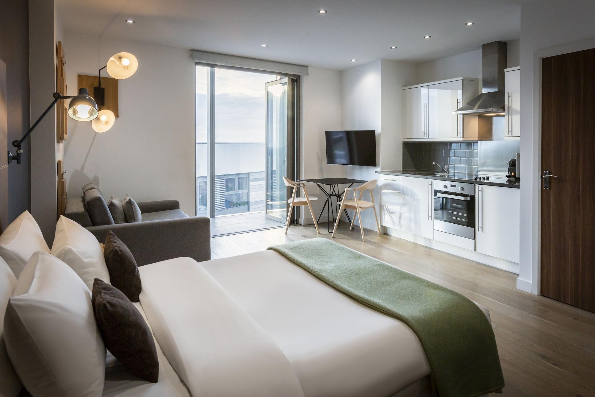 Aparthotel Adagio London Brentford Exterior foto