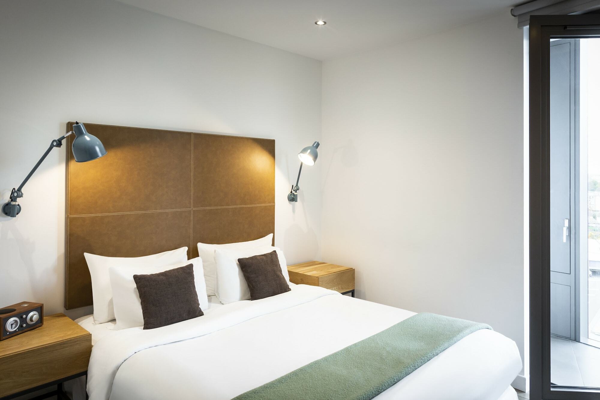 Aparthotel Adagio London Brentford Exterior foto
