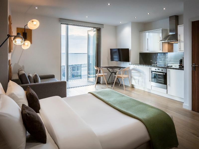 Aparthotel Adagio London Brentford Exterior foto